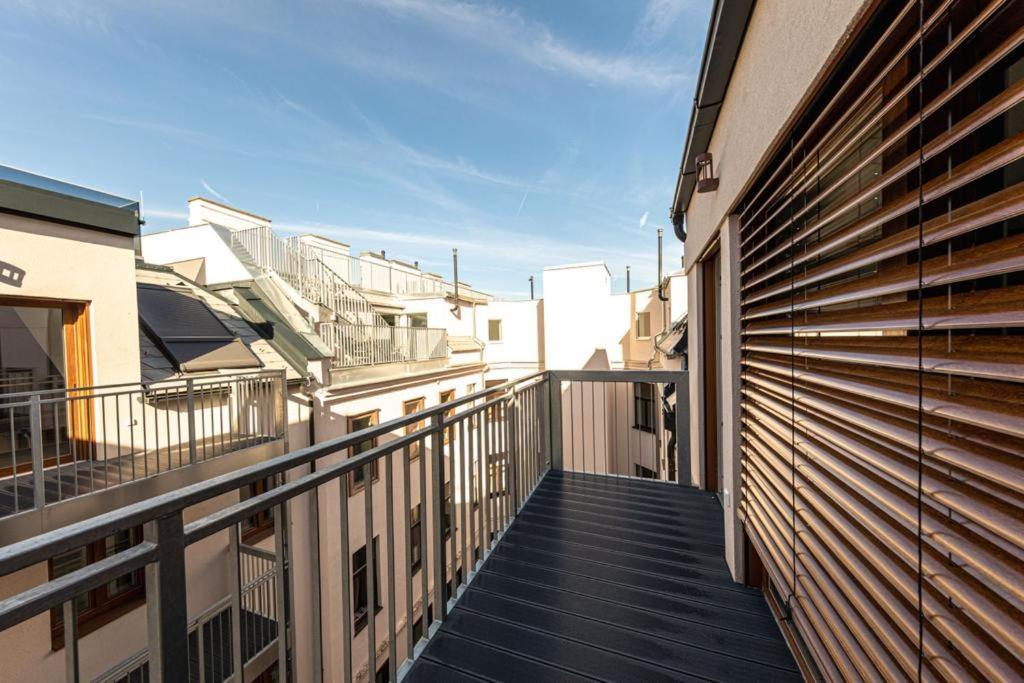 New Design Penthouse And Apartamento Viena