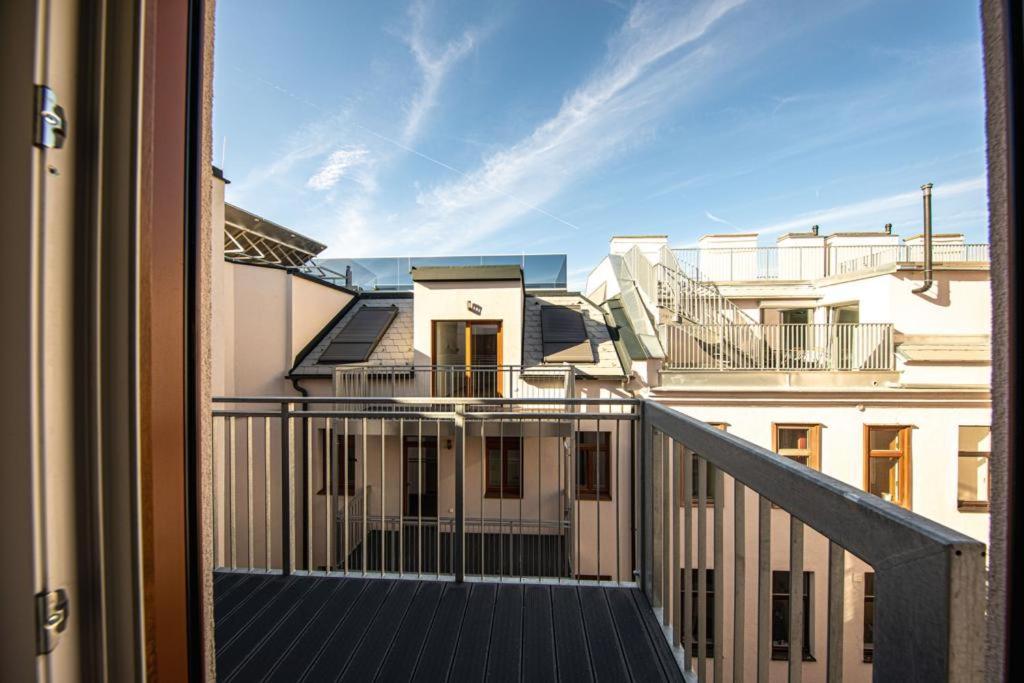 New Design Penthouse And * Viena